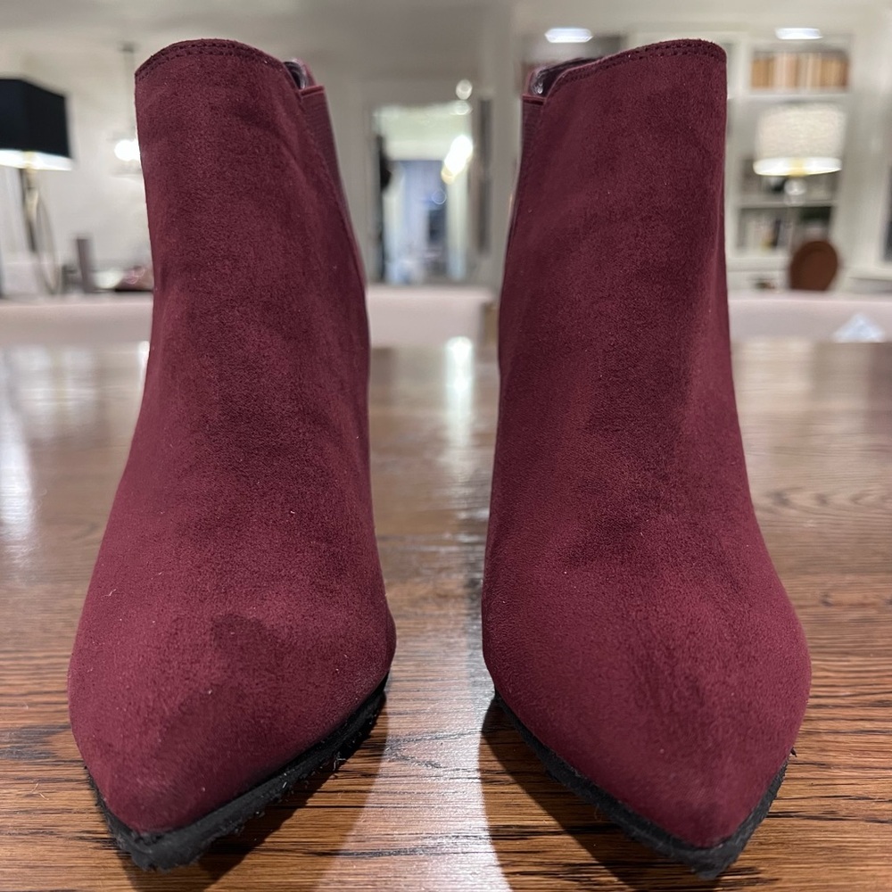 NWOT - Marc Fisher Rich Burgundy Suede Ankle Booties - 8